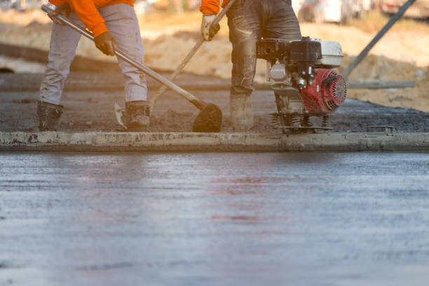 Best Custom Concrete Contractor  in Lonsdale, MN